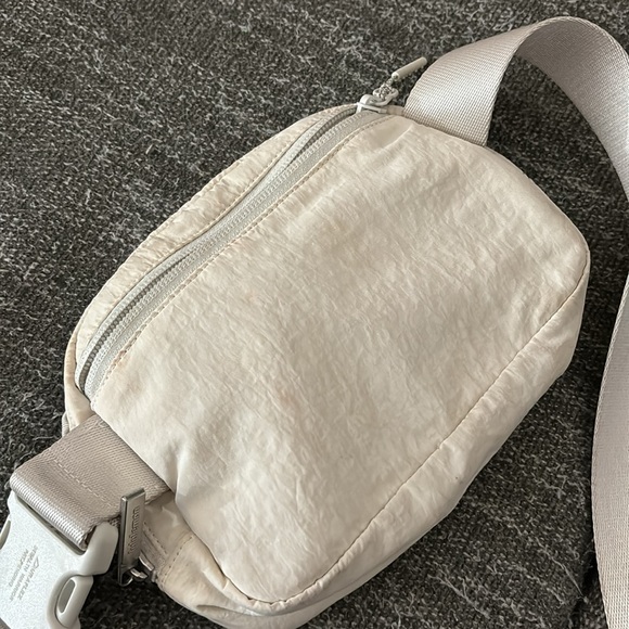 LuluLemon Crossbody Bag - Picture 3 of 3